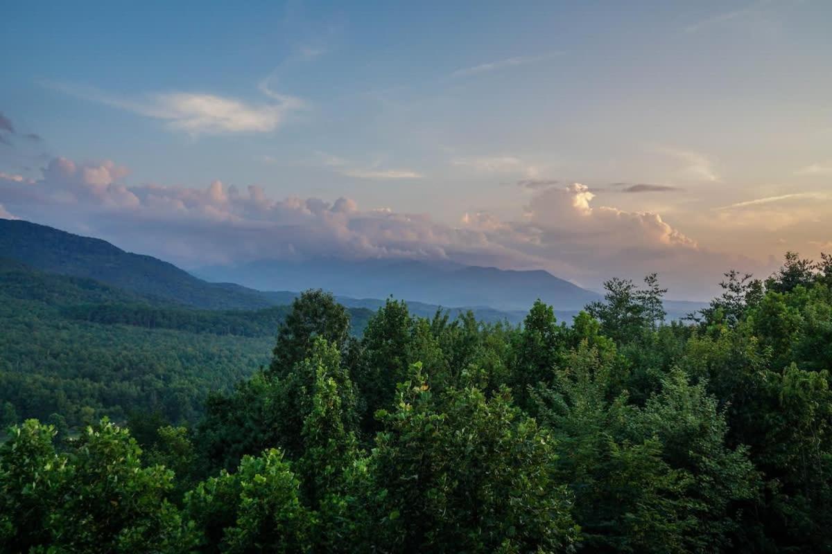 Villa Modern Mountain Escape Gatlinburg Exterior foto